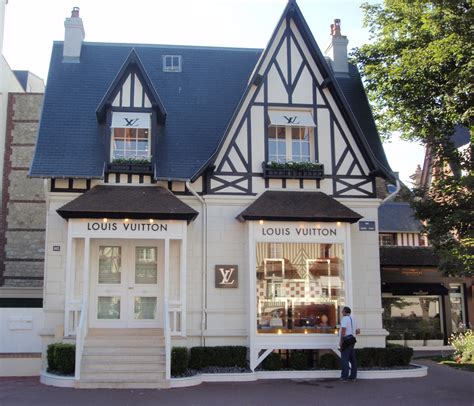 boutique Louis Vuitton deauville